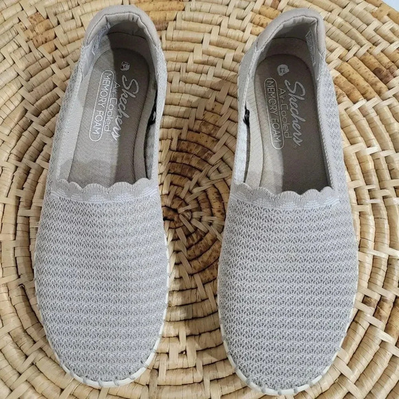 Skechers Air Cooled Memory Foam Taupe Loafer Sneaker - Picture 2 of 6